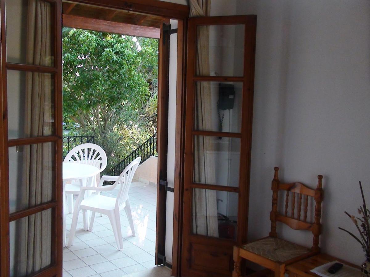 Appartement Baha-Ammes à Svoronata Extérieur photo